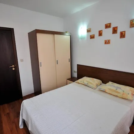Aspen 2 Aparthotel